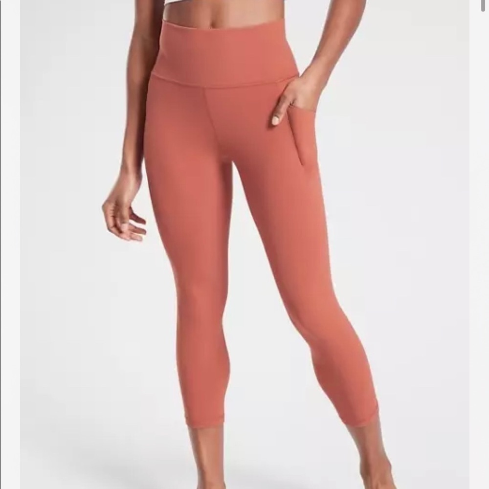 ATHLETA $98 Salutation Stash Pocket 7/8 Tight - Size 1X - Mauve YOGA Athletic